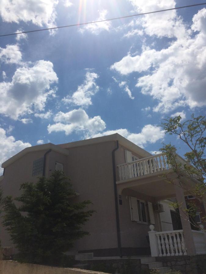 Apartment เซซาริซา ภายนอก รูปภาพ